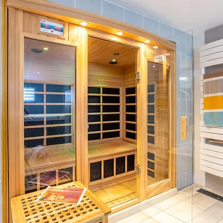 Nolan Sauna 20m Puy Du Fou Saint-Mesmin (Vendee)