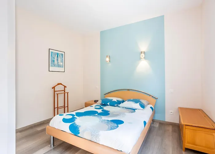 בית נופש Nolan Sauna 20m Puy Du Fou *