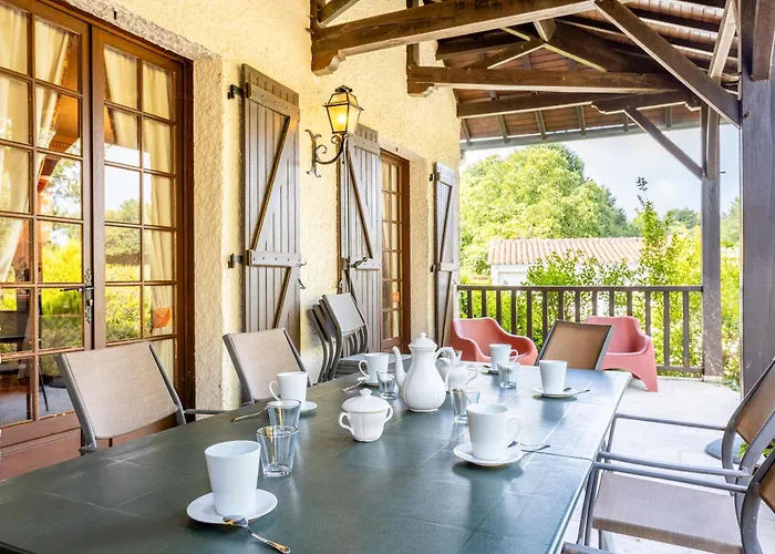 Nolan Sauna 20m Puy Du Fou בית נופש